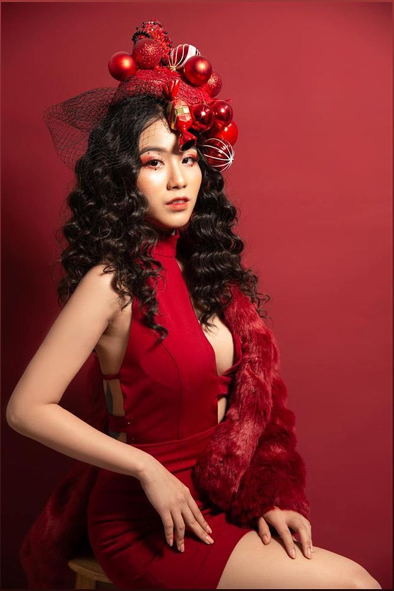Dàn hot girl Việt đón Giáng sinh: Những bộ ảnh hấp dẫn và những món quà đặc biệt - 1540742835