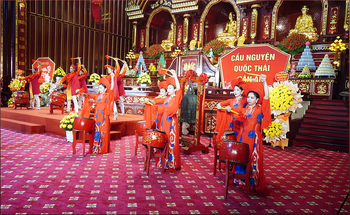 Lễ khai hội Xuân Yên Tử năm 2024: Tôn vinh văn hóa dân tộc và di sản Việt Nam - 1909001237